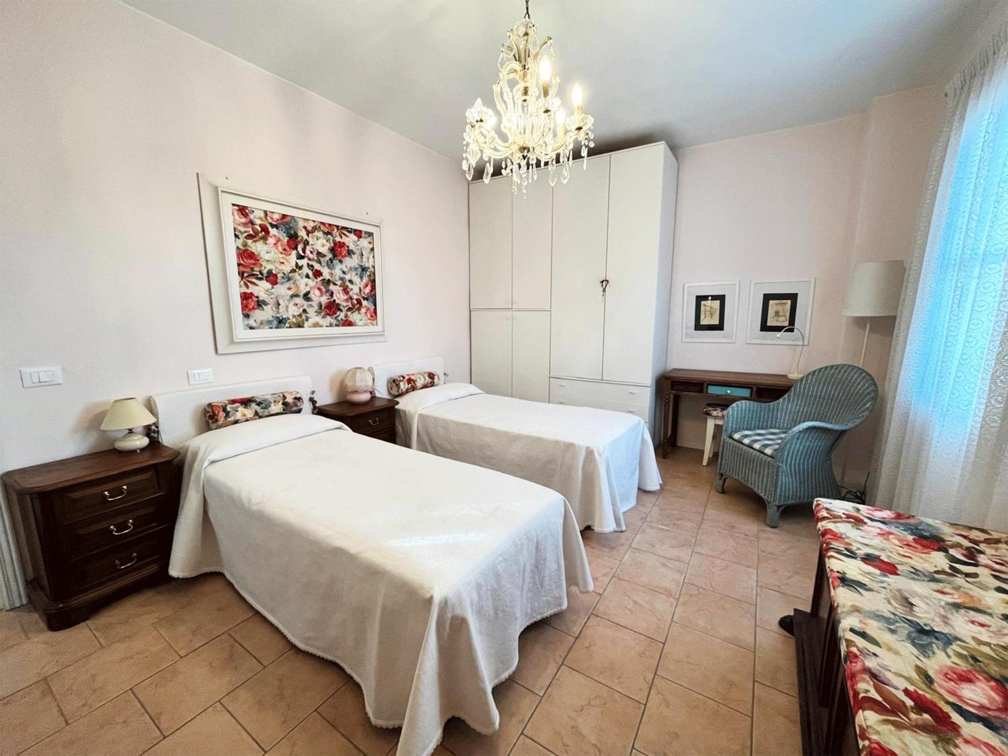 Casa Vacanze L'Acquerello ラーリ エクステリア 写真