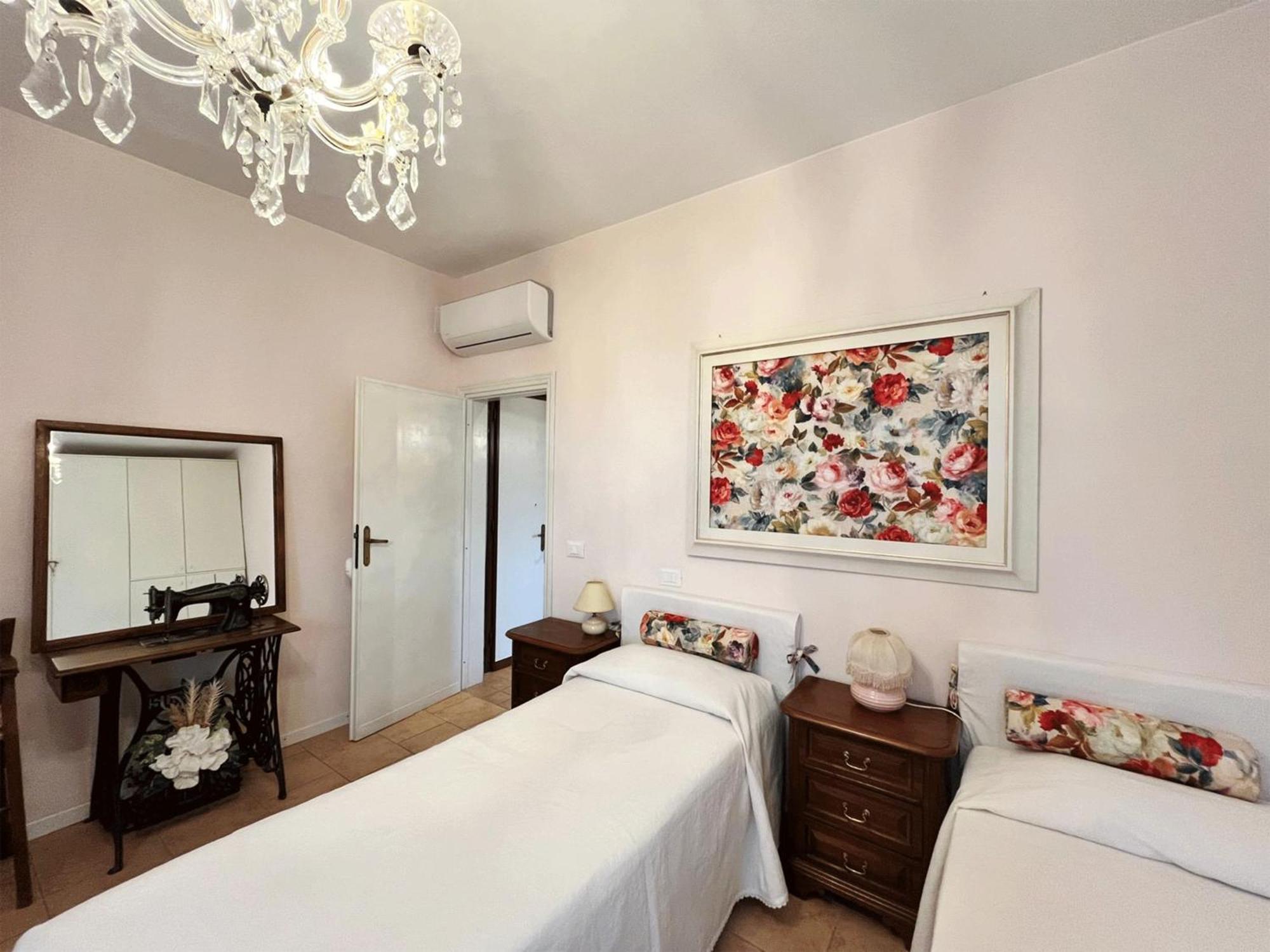 Casa Vacanze L'Acquerello ラーリ エクステリア 写真